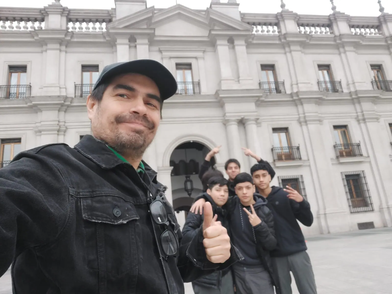 Salida Pedagógica a La Moneda — 1° Medio B — foto 2